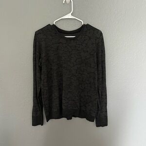 Lululemon relaxed swiftly